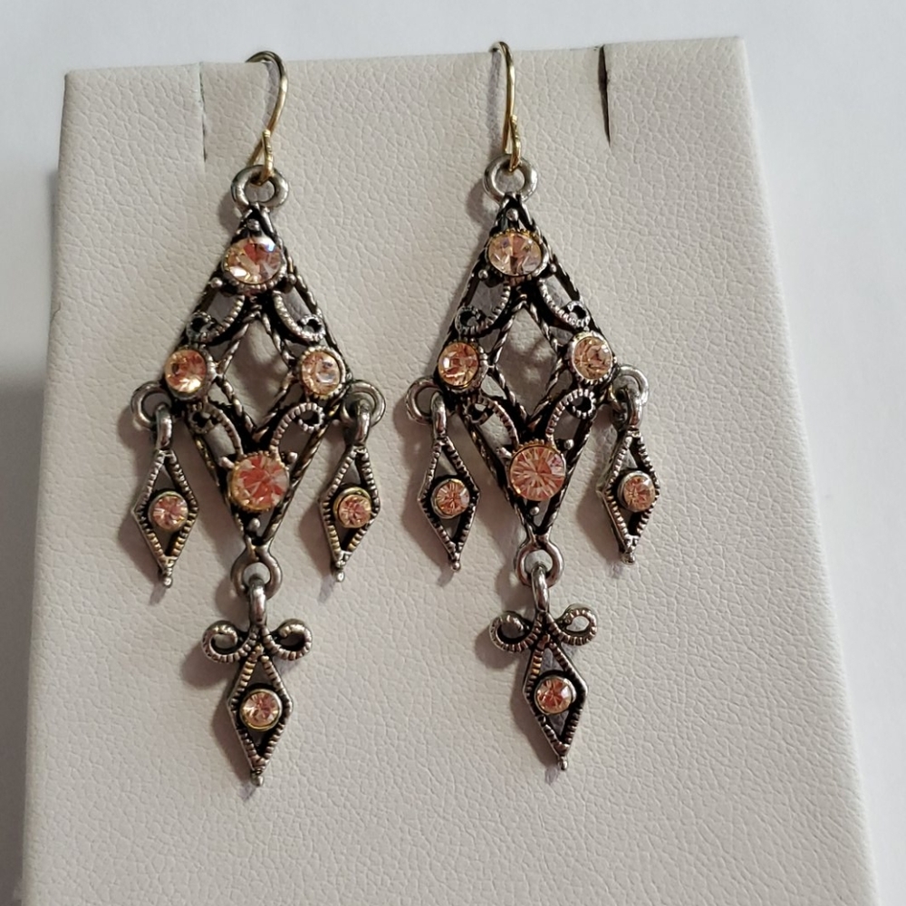 **free with any purchase** Gold and tan rhinestone earrings